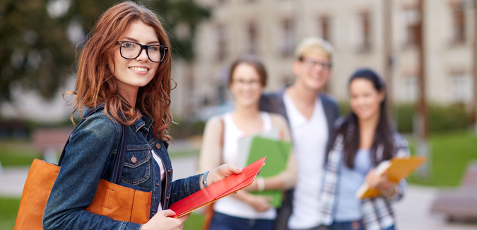 Colleges and Text Messaging: 3 Fundraising Strategies for Engaging Alumni 1 Colleges and text messaging